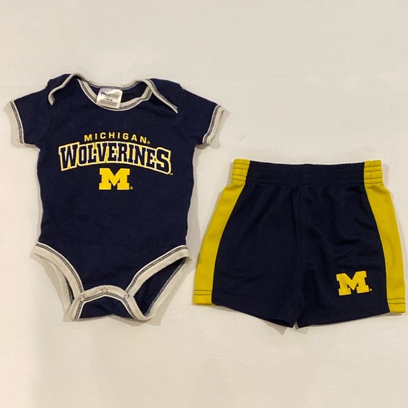 Other - 4/$20 Michigan Wolverines bodysuit and shorts xox